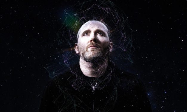 Frontiers Music Srl is pleased to announce the signing of the multi-talented Simon Collins for the release of his new album, “Becoming Human”.