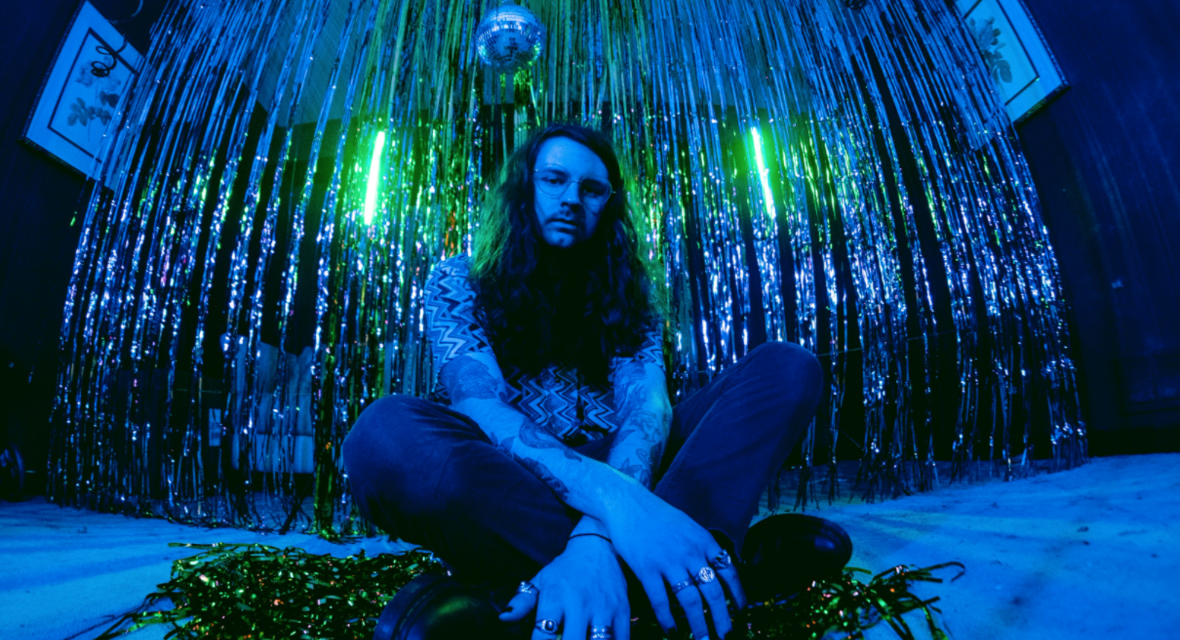 Chicago Emo-Pop/Emo Rap Artist Safehold Signs with Mutant League Records