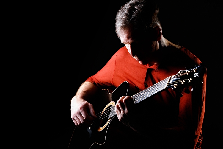 Acoustic Guitar Virtuoso Mark Vickness To Release Second Album Interconnected
