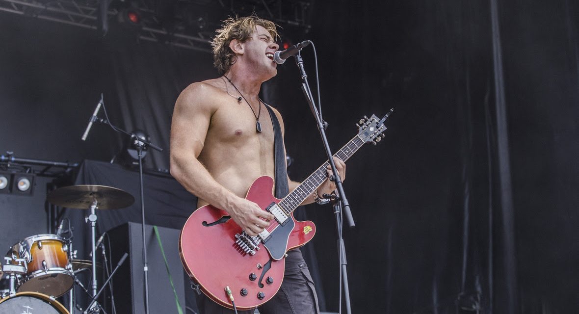 Sick Puppies original frontman, SHIM, is recording some Sick Puppies hits for fans live on Twitch as well as new music!