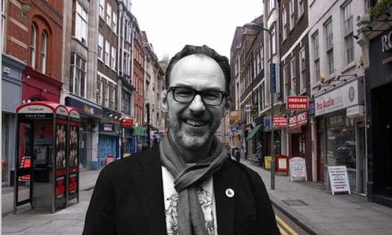 London powerpop-folk rocker SIMON BROMIDE releases ‘The Waiting Room’, teasing debut album ‘Following The Moon’