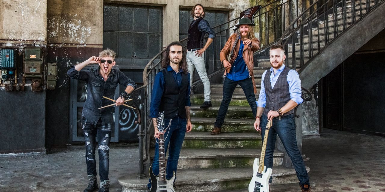 On September 23, 2022, the new and second full-length album from French hardrock/metal band Drenalize will be released, called ‘Edge Of Tomorrow’.