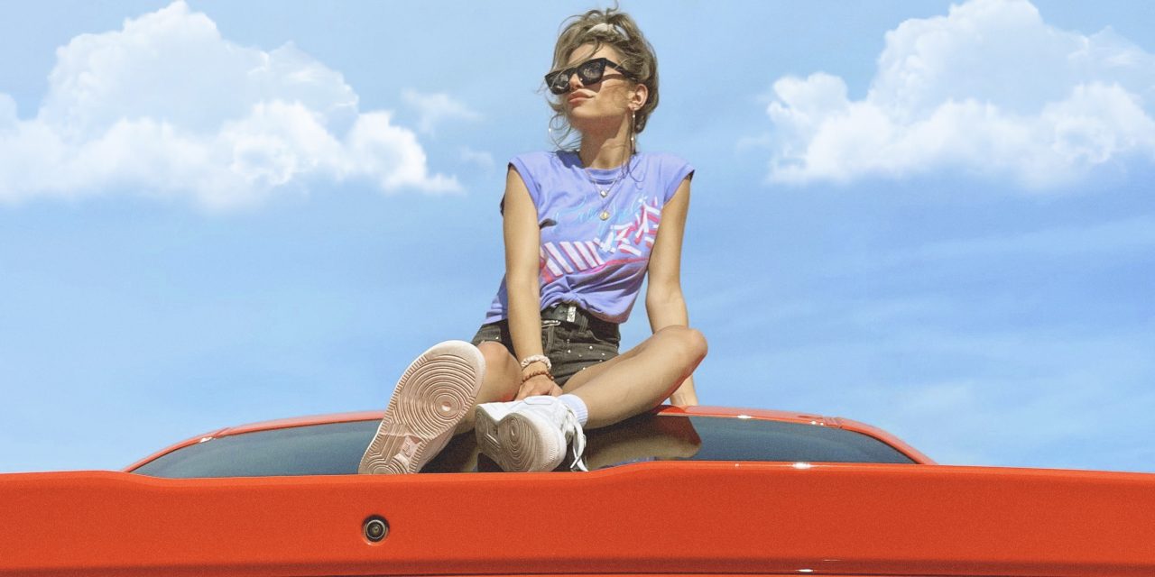 <strong>R&B SOUL POP ARTIST CARLY PEARL RELEASES SERENE SINGLE ABOUT NAVIGATING LIFE, “HEAD IN THE CLOUDS”</strong>