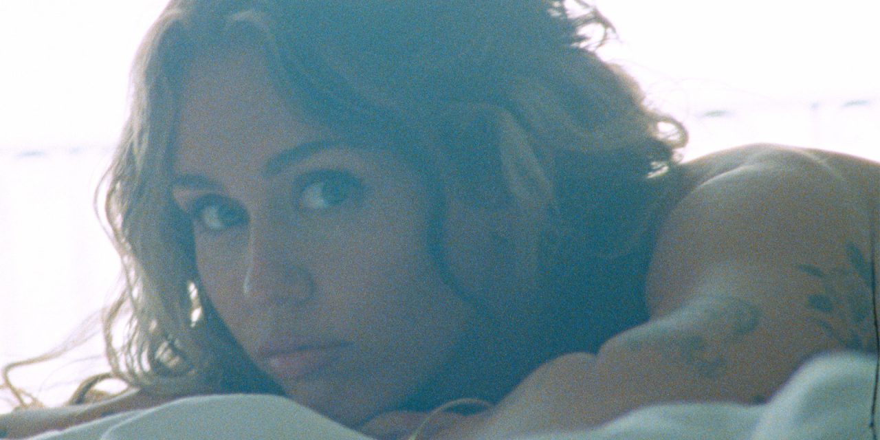 Miley Cyrus – Jaded (Official Video)