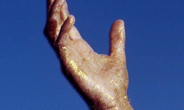 FORMER-ANATHEMA FRONTMAN VINCENT CAVANAGH’S NEW PROJECT THE RADICANT WILL RELEASE DEBUT EP IN JULY.