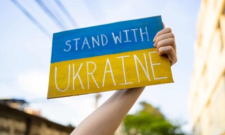 Captain of the Lost Waves to Perform at Fundraiser Show in Support of Ukraine