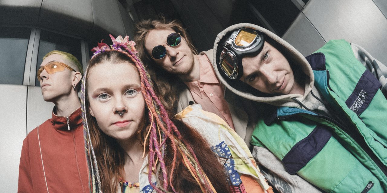 InsideOutMusic announce signing of Berlin/Helsinki-based quartet HOLOSOIL; Debut single “Look Up” out now!