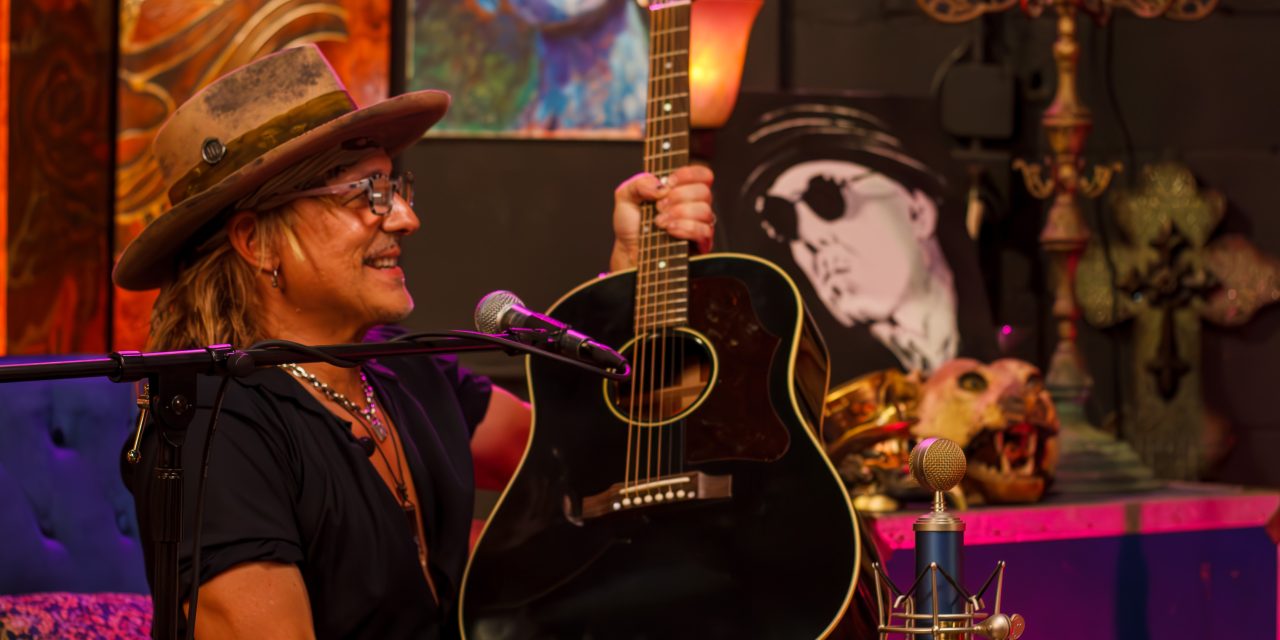 Christmas w/ Ryan Roxie (Alice Cooper guitarist) Online from Pittsburgh