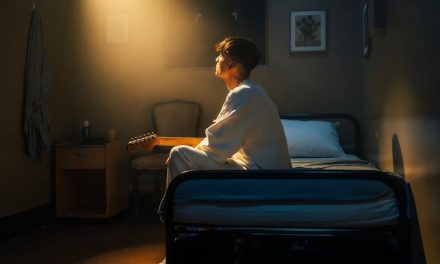 Ren – Vincent’s Tale – The Bedroom – Featured Video