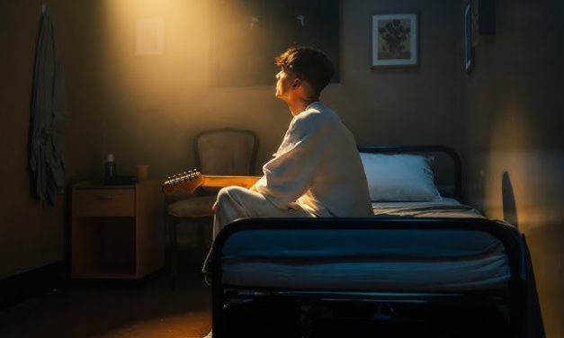 Ren – Vincent’s Tale – The Bedroom – Featured Video