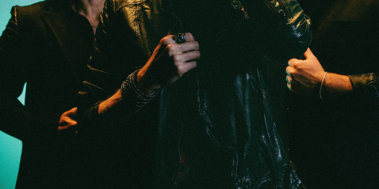 MULTI-PLATINUM ROCKERS THE CALLING ANNOUNCE FIRST NEW ALBUM IN 22 YEARS, BEFORE THE WORLD TURNS TO DUST, OUT SEPTEMBER 25